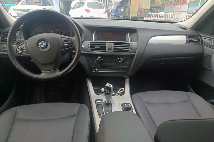 Used BMW X3 2016 sDrive20i Center Console