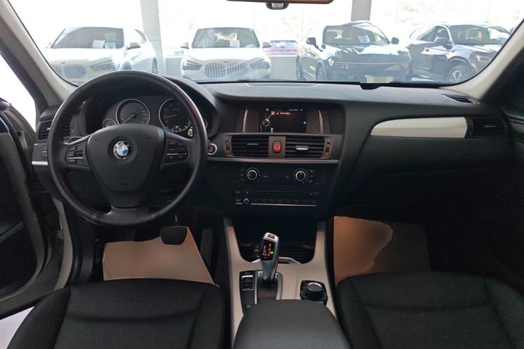 Used BMW X3 2016 sDrive20i Center Console