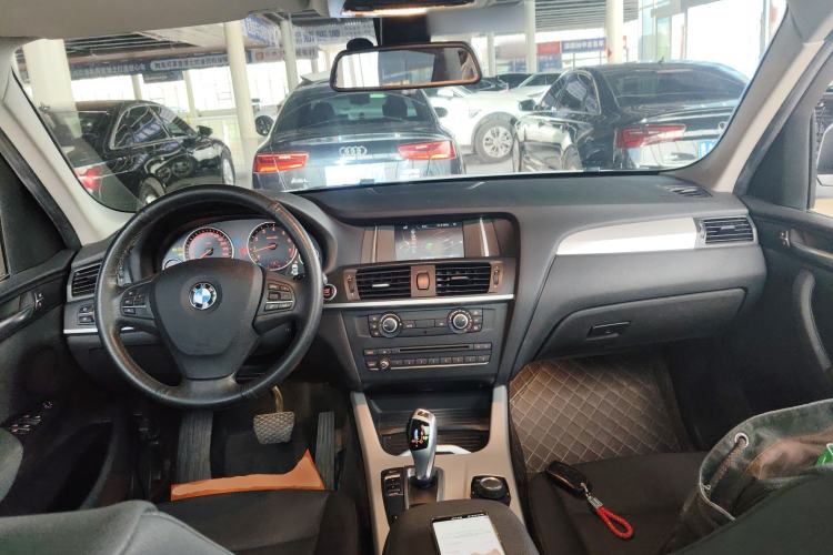Used BMW X3 2016 sDrive20i Center Console