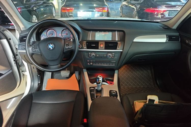 Used BMW X3 2016 sDrive20i Center Console