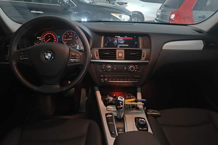 Used BMW X3 2016 sDrive20i Center Console
