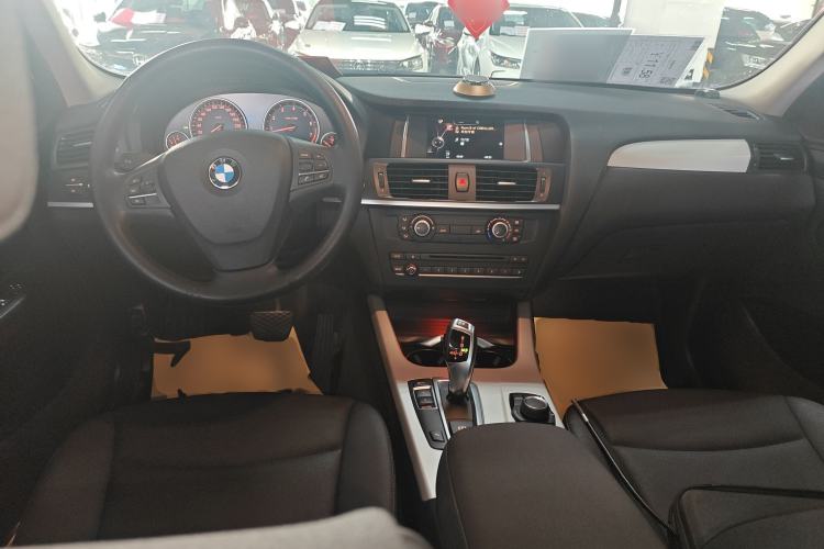 Used BMW X3 2016 sDrive20i Center Console