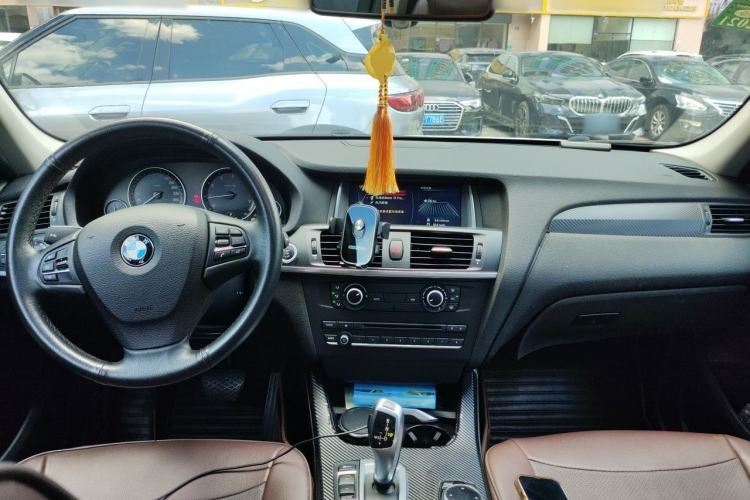 Used BMW X3 2016 sDrive20i Center Console