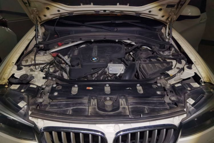 Used BMW X3  Engine Bay