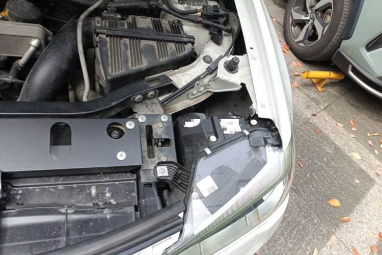 Used BMW X3 2016 xDrive28i Middle East Engine Bay Left