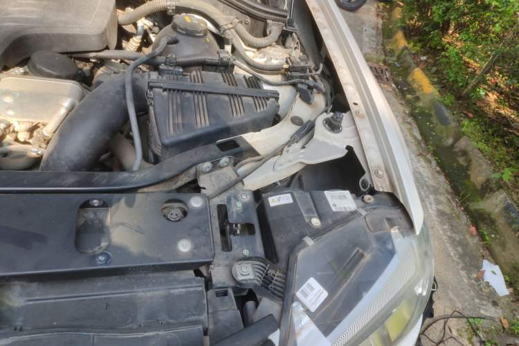 Used BMW X3 2016 sDrive20i Engine Bay Left