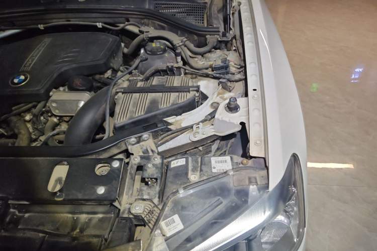 Used BMW X3 2016 sDrive20i Engine Bay Left