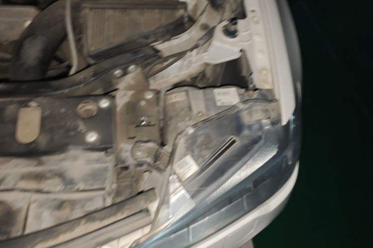 Used BMW X3 2016 sDrive20i Engine Bay Left