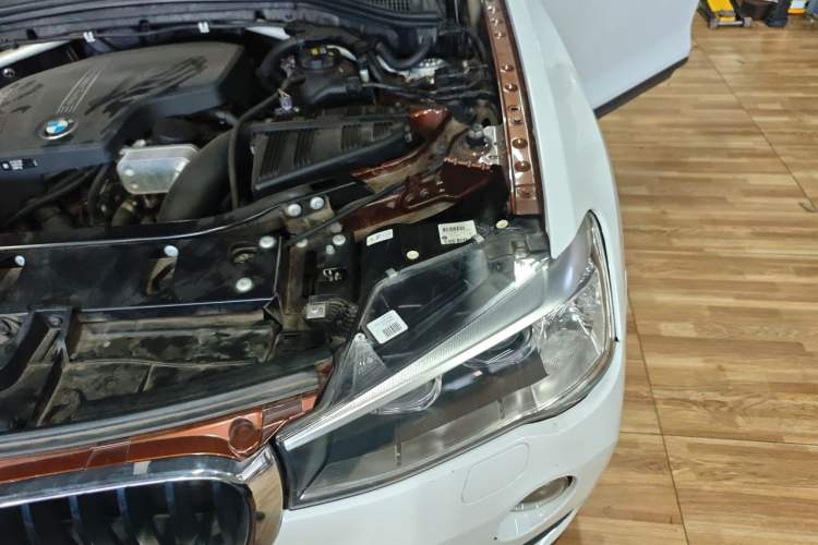Used BMW X3 2016 sDrive20i Engine Bay Left