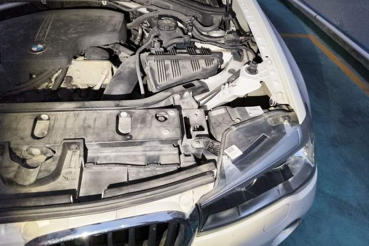 Used BMW X3 2016 sDrive20i Engine Bay Left