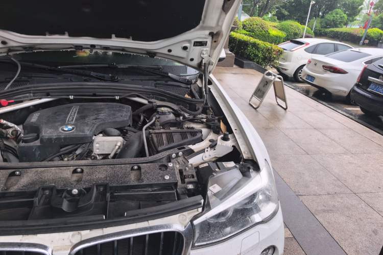 Used BMW X3 2016 xDrive20i M Sport Edition Engine Bay Left