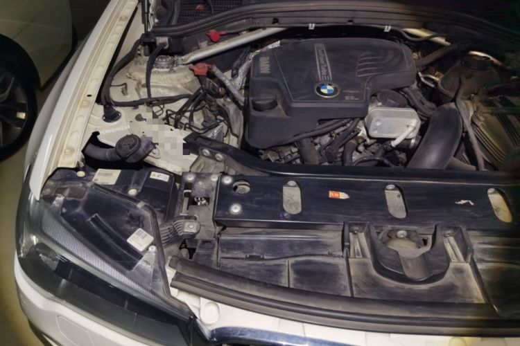 Used BMW X3  Engine Bay Right