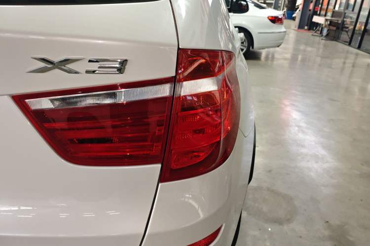 Used BMW X3 2016 sDrive20i Exterior 3