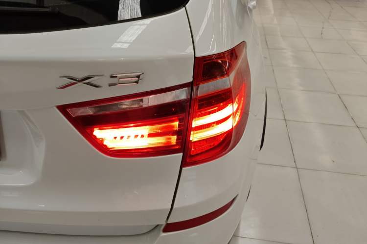 Used BMW X3 2016 sDrive20i Exterior 3