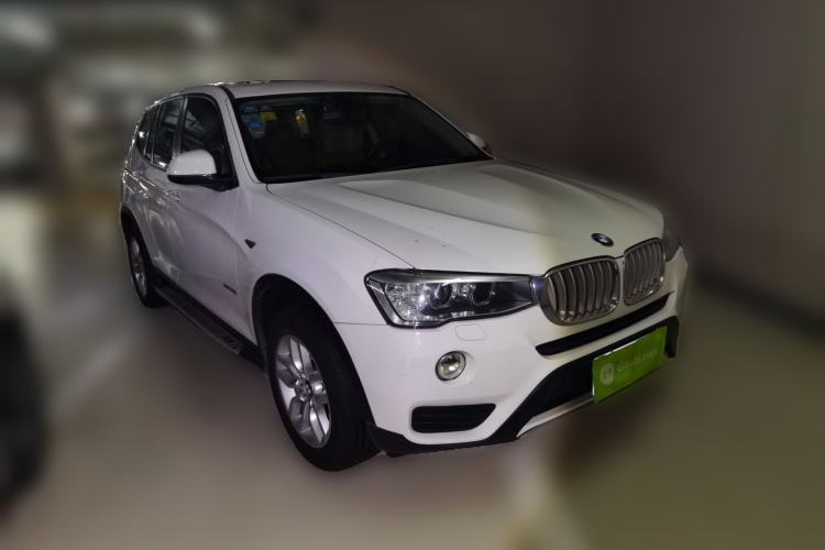 Used BMW X3  Front Right 45 Deg