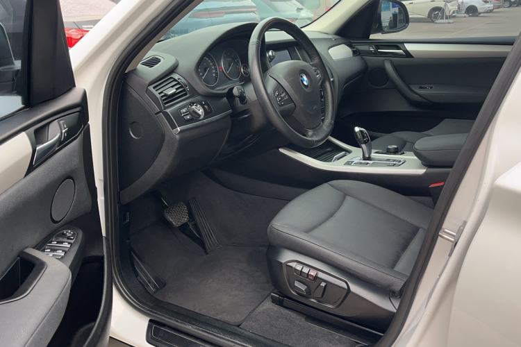 Used BMW X3 2016 sDrive20i Interior 1
