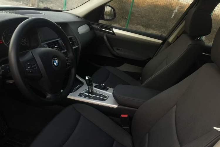 Used BMW X3 2016 sDrive20i Interior 1