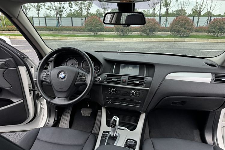 Used BMW X3 2016 sDrive20i Interior 1