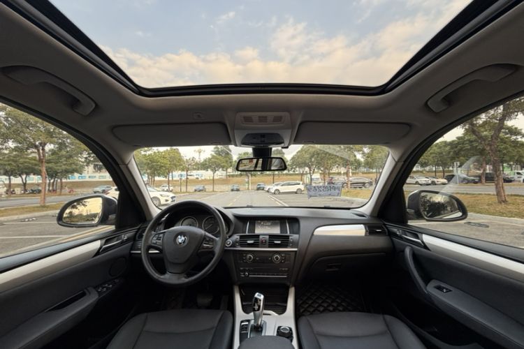 Used BMW X3 2016 sDrive20i Interior 1