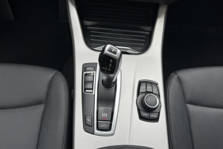 Used BMW X3 2016 sDrive20i Interior 10