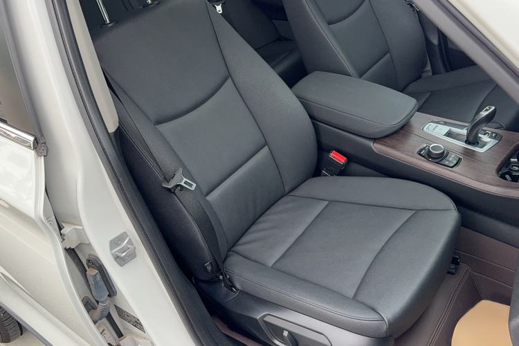Used BMW X3 2016 sDrive20i Interior 11