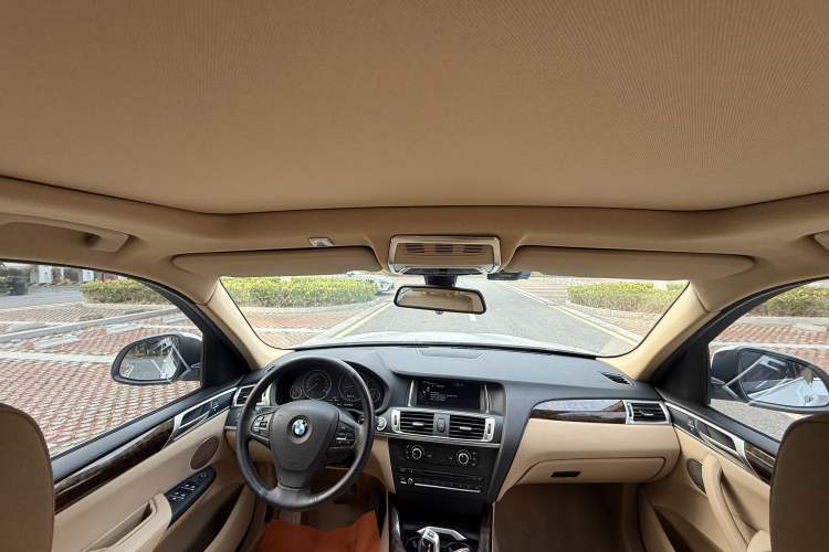 Used BMW X3 2016 sDrive20i Interior 4