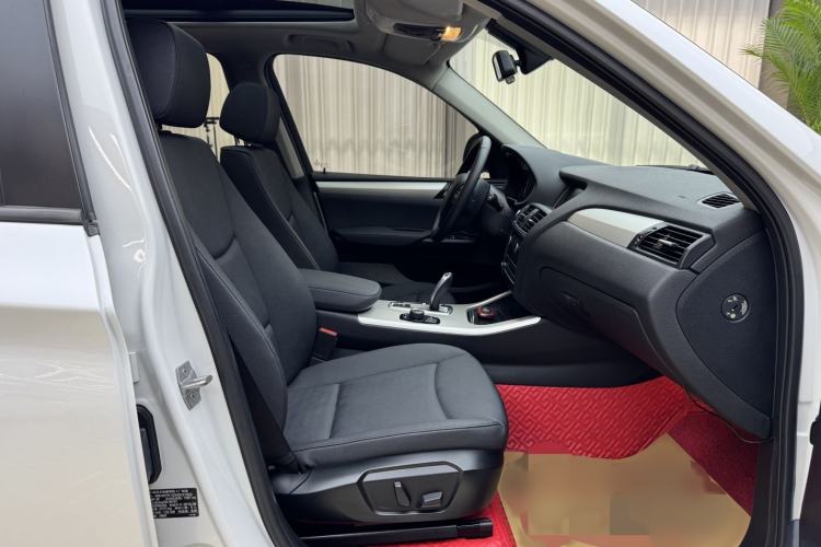 Used BMW X3 2016 sDrive20i Interior 4