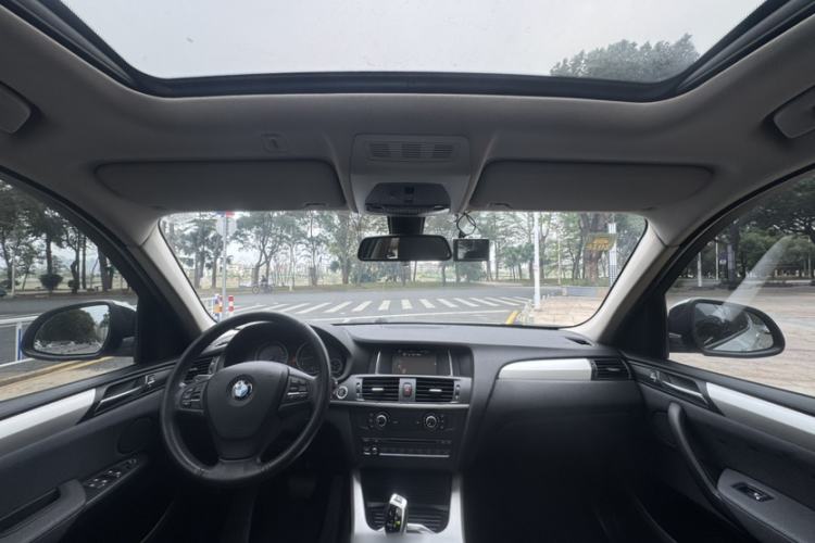Used BMW X3 2016 sDrive20i Interior 4