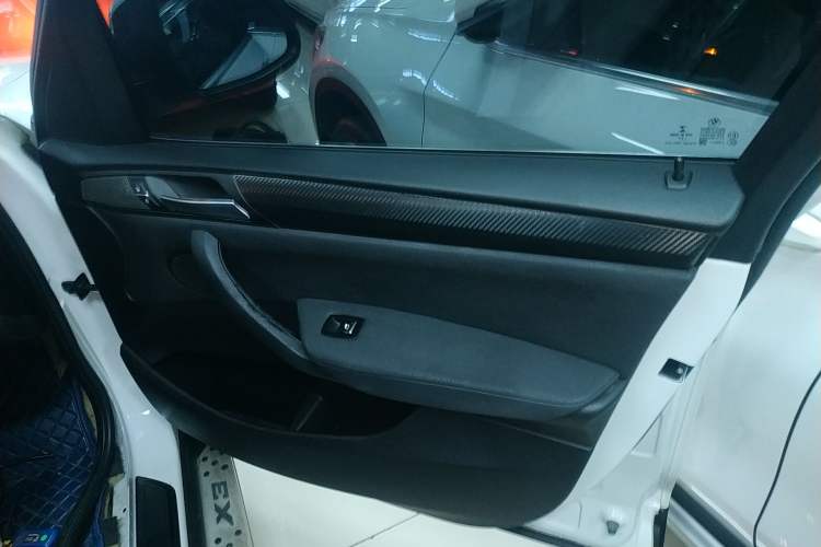 Used BMW X3 2016 sDrive20i Interior 5