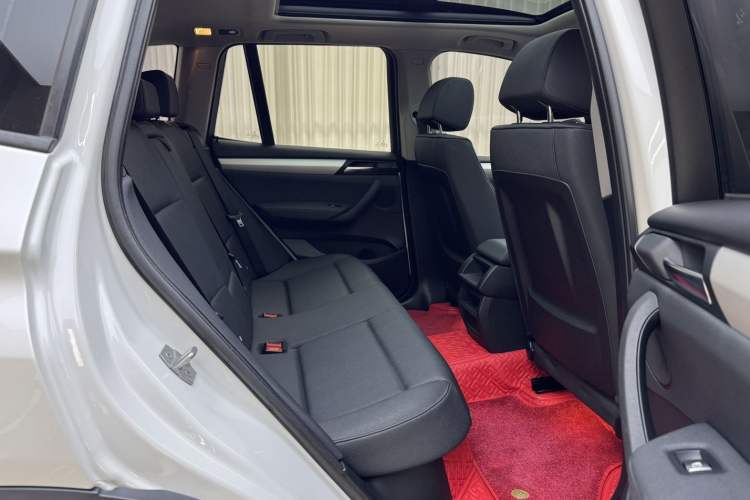 Used BMW X3 2016 sDrive20i Interior 5