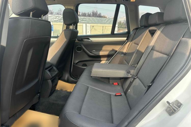Used BMW X3 2016 sDrive20i Interior 6