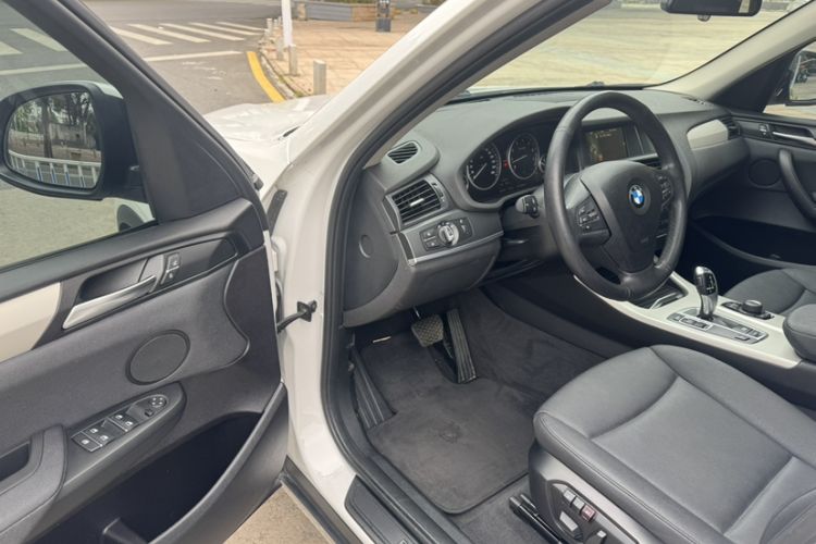Used BMW X3 2016 sDrive20i Interior 7