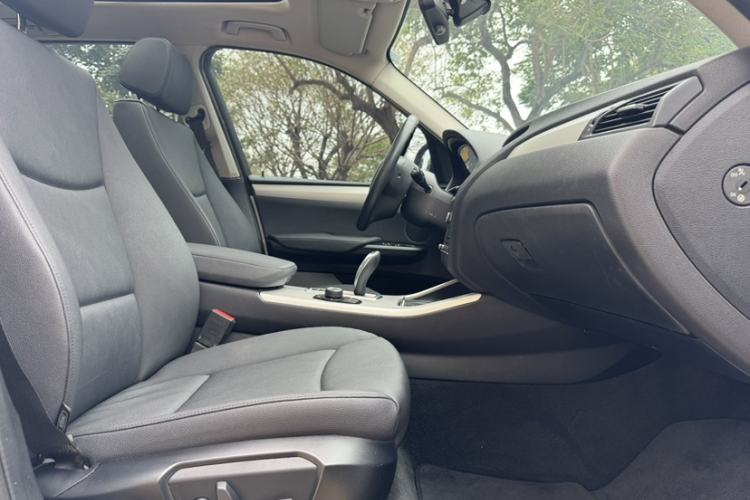 Used BMW X3 2016 sDrive20i Interior 8