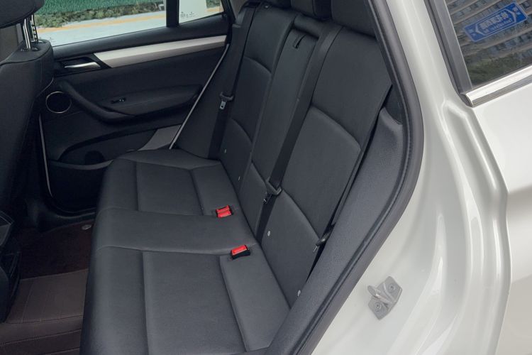 Used BMW X3 2016 sDrive20i Interior 9