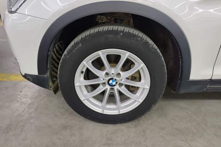 Used BMW X3 2016 sDrive20i Left Front Wheel Hub