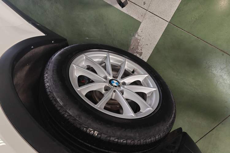 Used BMW X3 2016 sDrive20i Left Front Wheel Hub