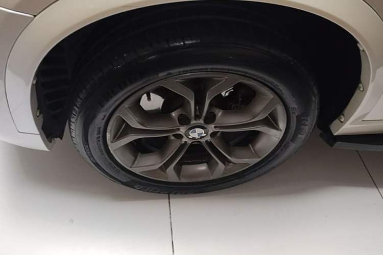 Used BMW X3 2016 xDrive20i M Sport Edition Left Front Wheel Hub