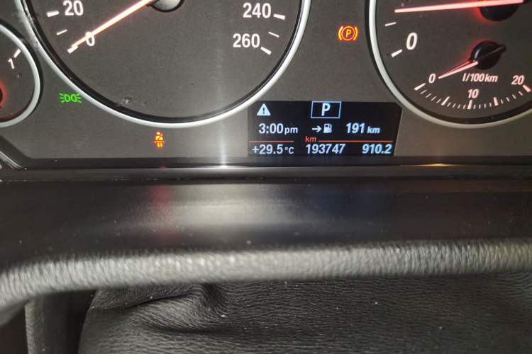 Used BMW X3  Odometer Close Up