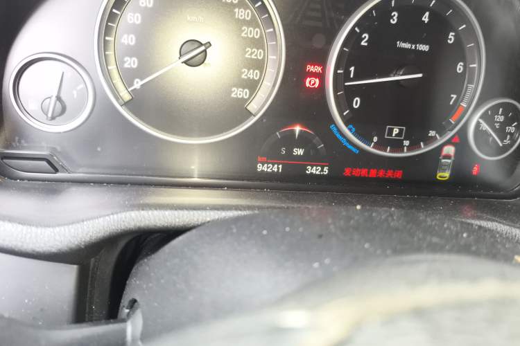 Used BMW X3 2016 sDrive20i Odometer Close Up