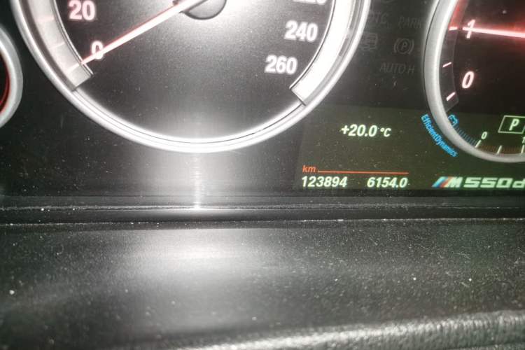 Used BMW X3 2016 xDrive20i M Sport Edition Odometer Close Up