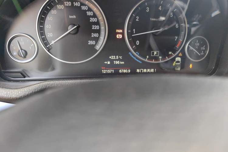 Used BMW X3 2016 xDrive20i M Sport Edition Odometer Close Up