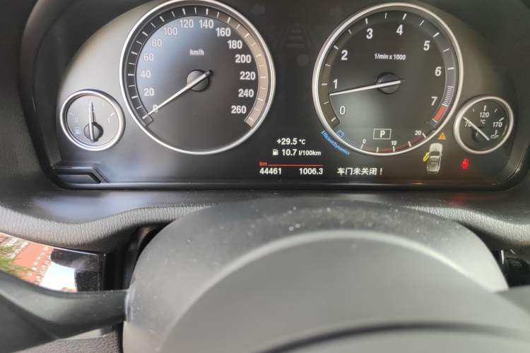 Used BMW X3 2016 xDrive20i M Sport Edition Odometer Close Up