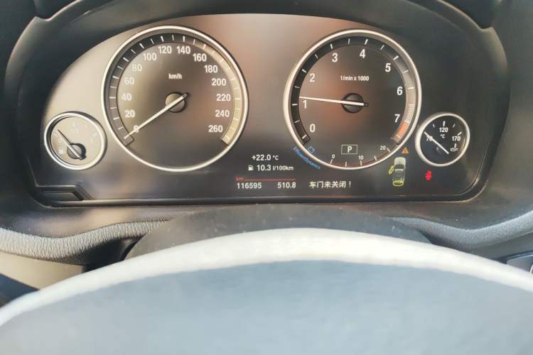 Used BMW X3 2016 sDrive20i Odometer Close Up