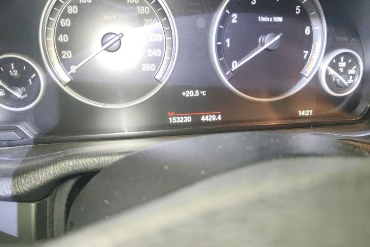 Used BMW X3 2016 sDrive20i Odometer Close Up