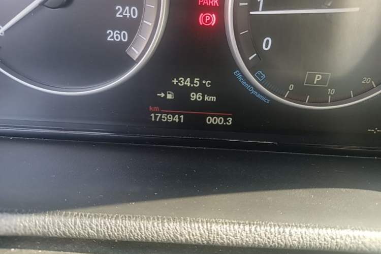 Used BMW X3 2016 sDrive20i Odometer Close Up