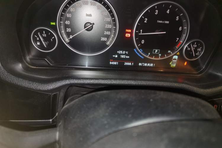 Used BMW X3 2016 sDrive20i Odometer Close Up