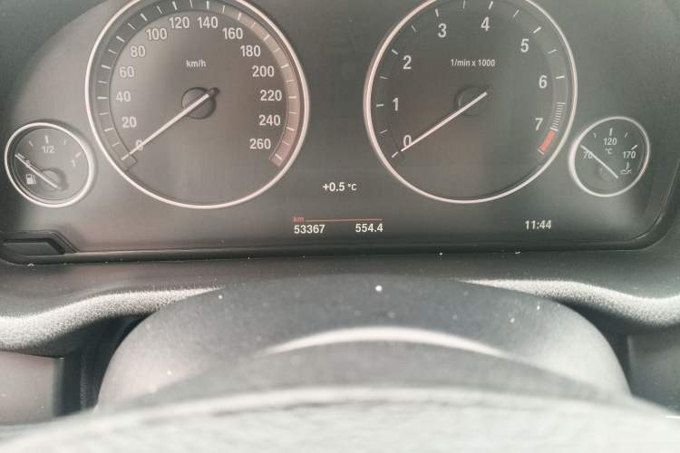 Used BMW X3 2016 sDrive20i Odometer Close Up