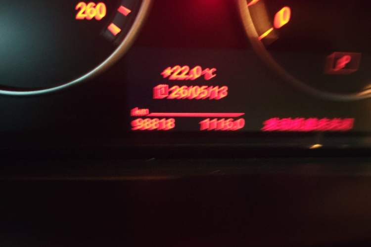 Used BMW X3 2016 sDrive20i Odometer Close Up