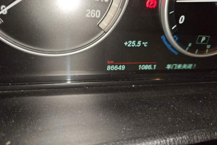 Used BMW X3 2016 sDrive20i Odometer Close Up