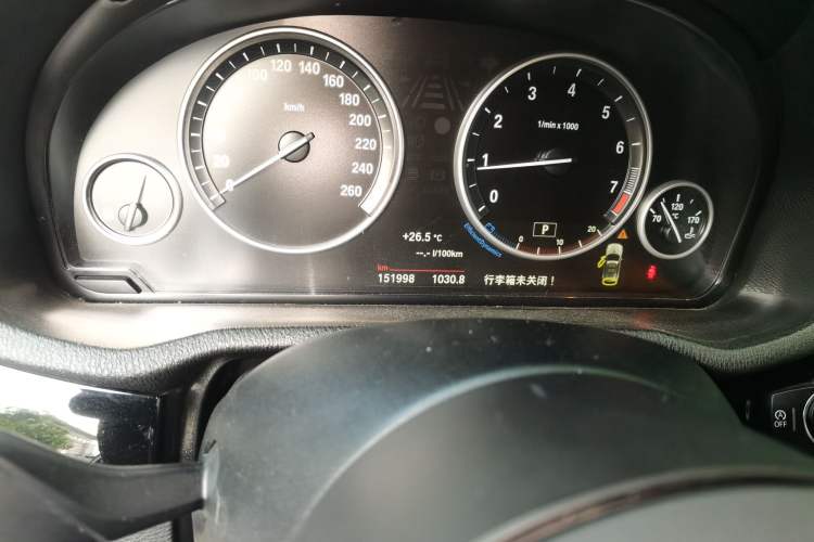 Used BMW X3 2016 xDrive20i M Sport Edition Odometer Close Up